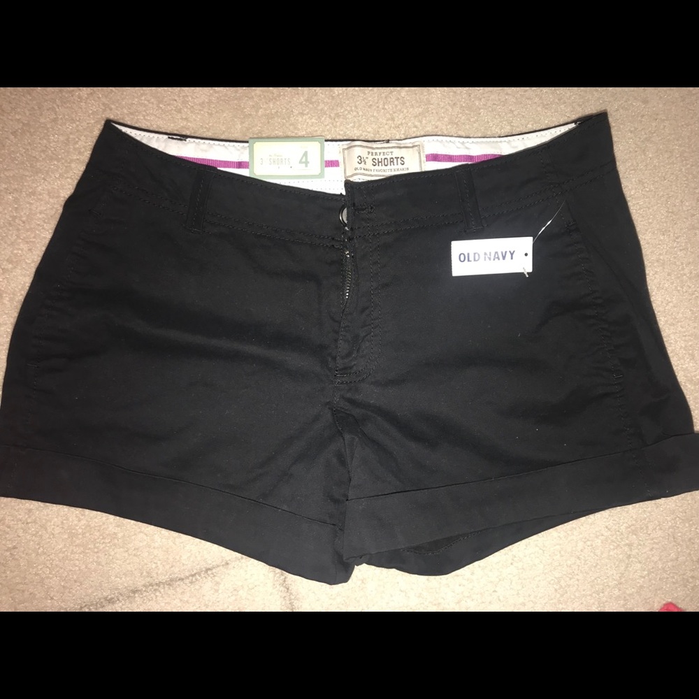 Old Navy Size 4 Women’s Shorts